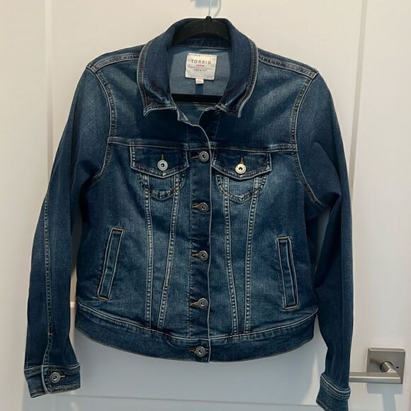 TORRID Women’s Denim Jean Jacket Coat Trucker Style Stretch - Picture 2 of 10